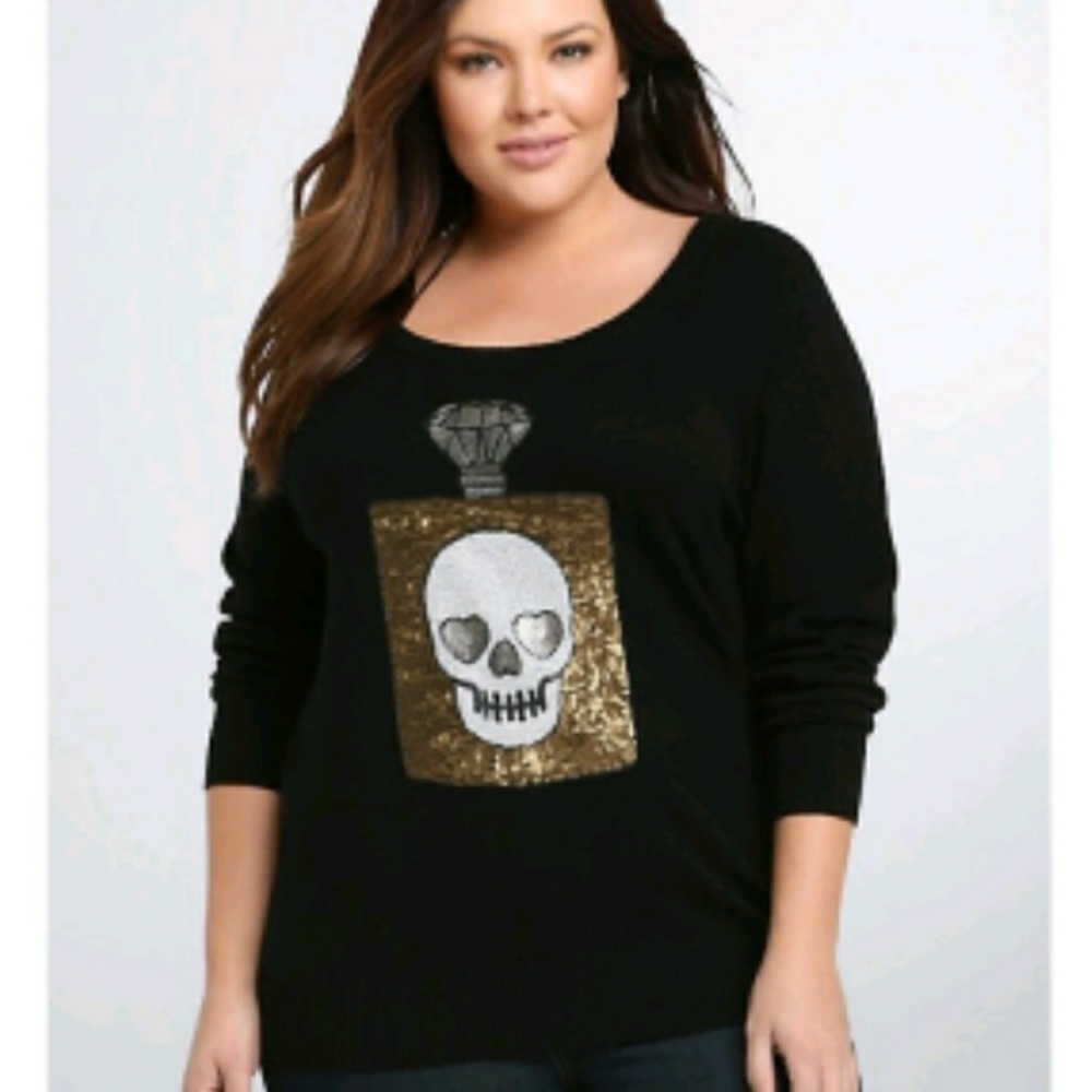 TORRID SIZE 1 NEVERWORN BLACK POSION SKULL SWEATER